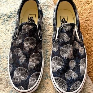 Vans Skull Slip ons